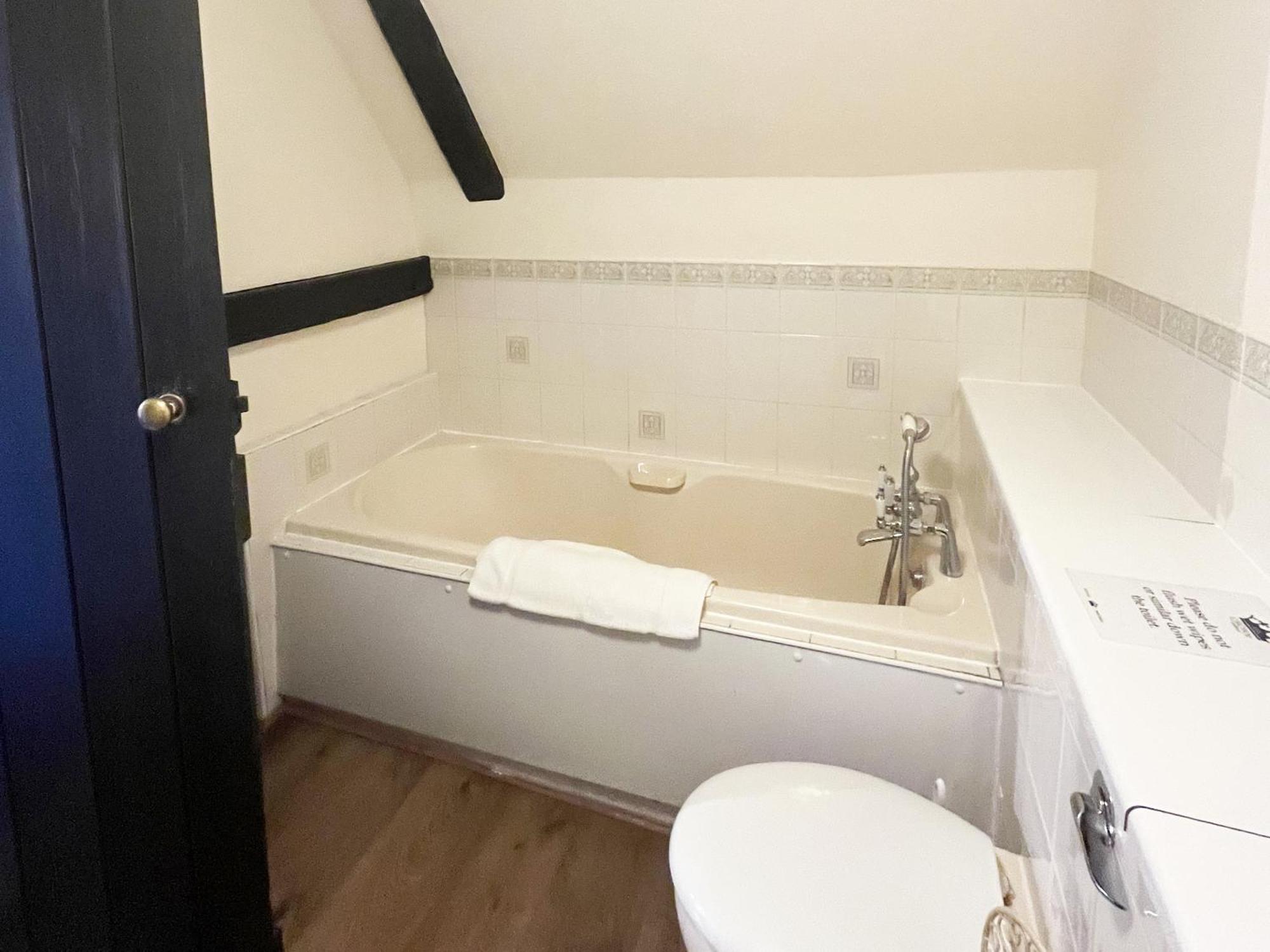 The Crown, Smallburgh Екстер'єр фото