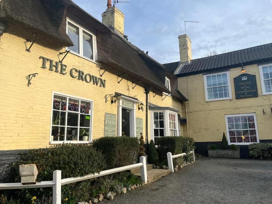 The Crown, Smallburgh Екстер'єр фото